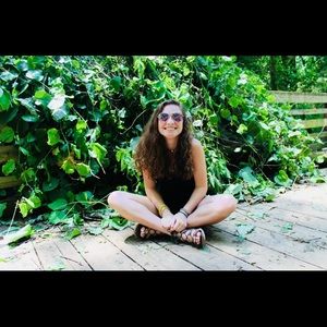 Meet your Posher, Caroline